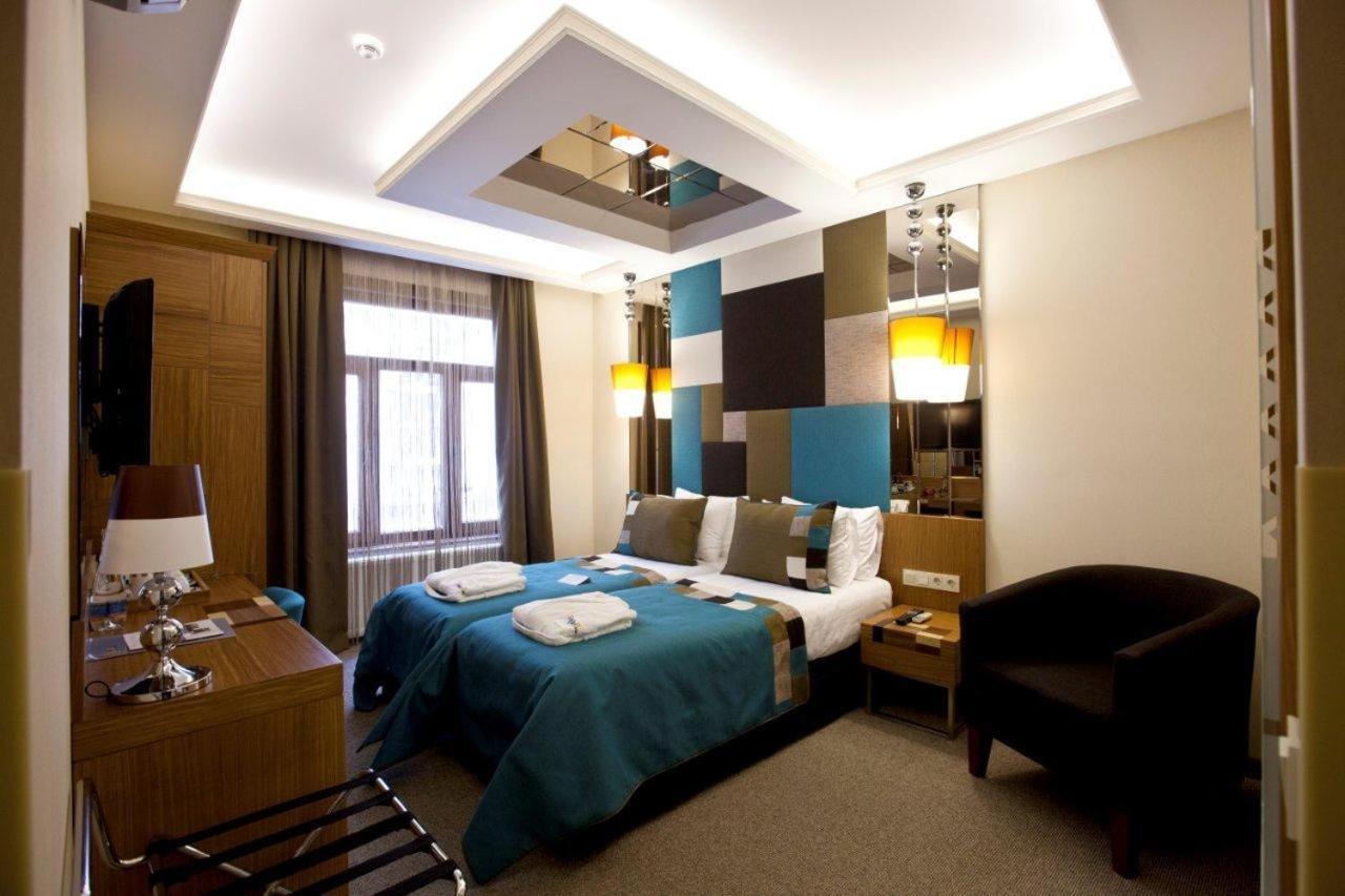Otel Collage Pera 4*