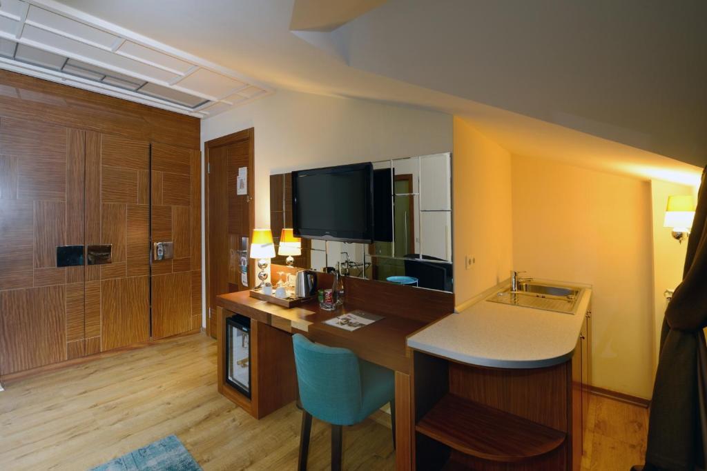 Otel Collage Pera