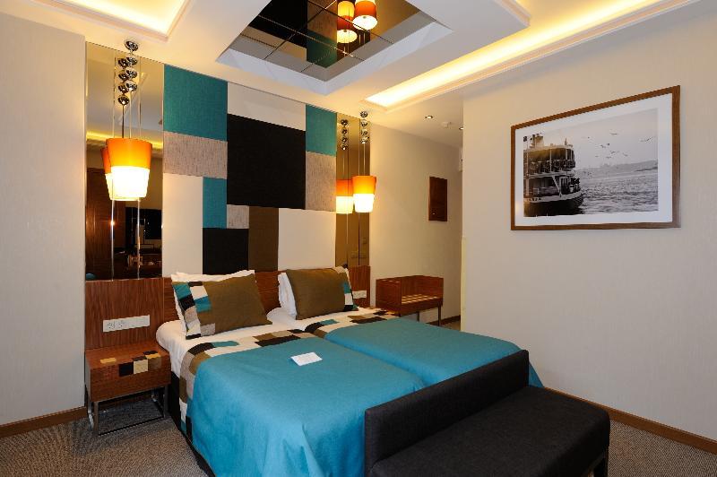 Collage Pera İstanbul
